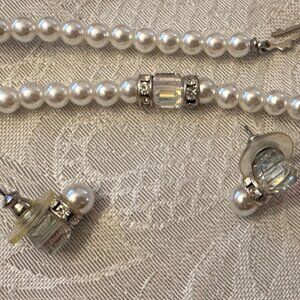 Costume Jewelry Pearl & Crystal Post Earrings - EUC - Clasp Necklace Closure